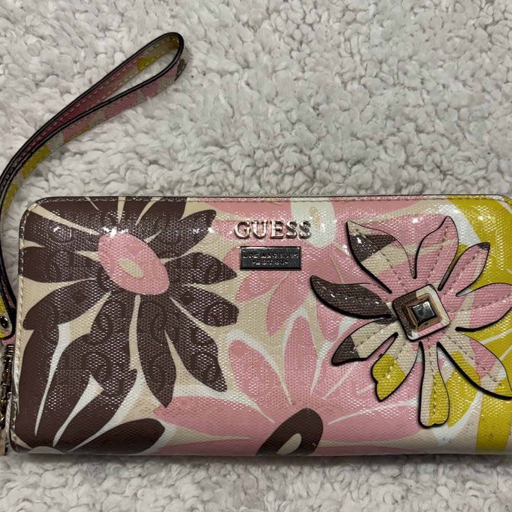 Guess floral wallet